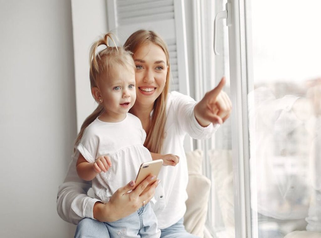 Fpmomhacks Parenting Hacks From Famousparenting